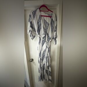 Tropical print navy and white floral plus dress XL